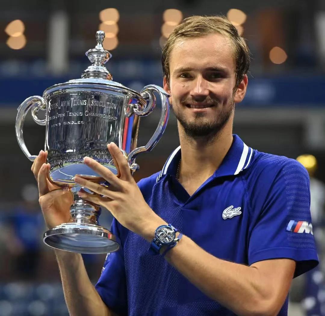 年终总决赛横扫ATP总决赛，梅德韦杰夫关键制胜