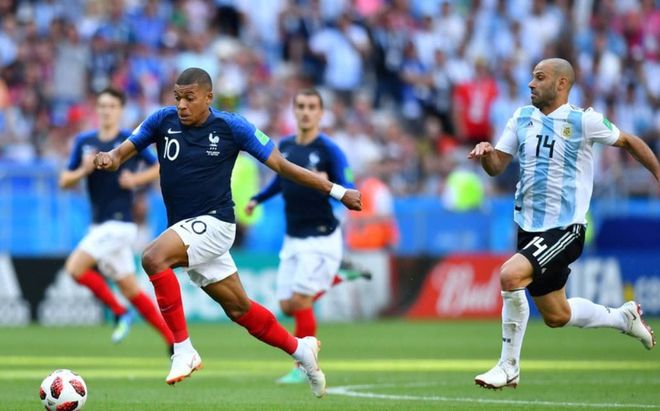 瑞士鏖战秘鲁,博格巴2一己之力扛起全队 瑞士鏖战秘鲁,博格巴2一己之力扛起全队