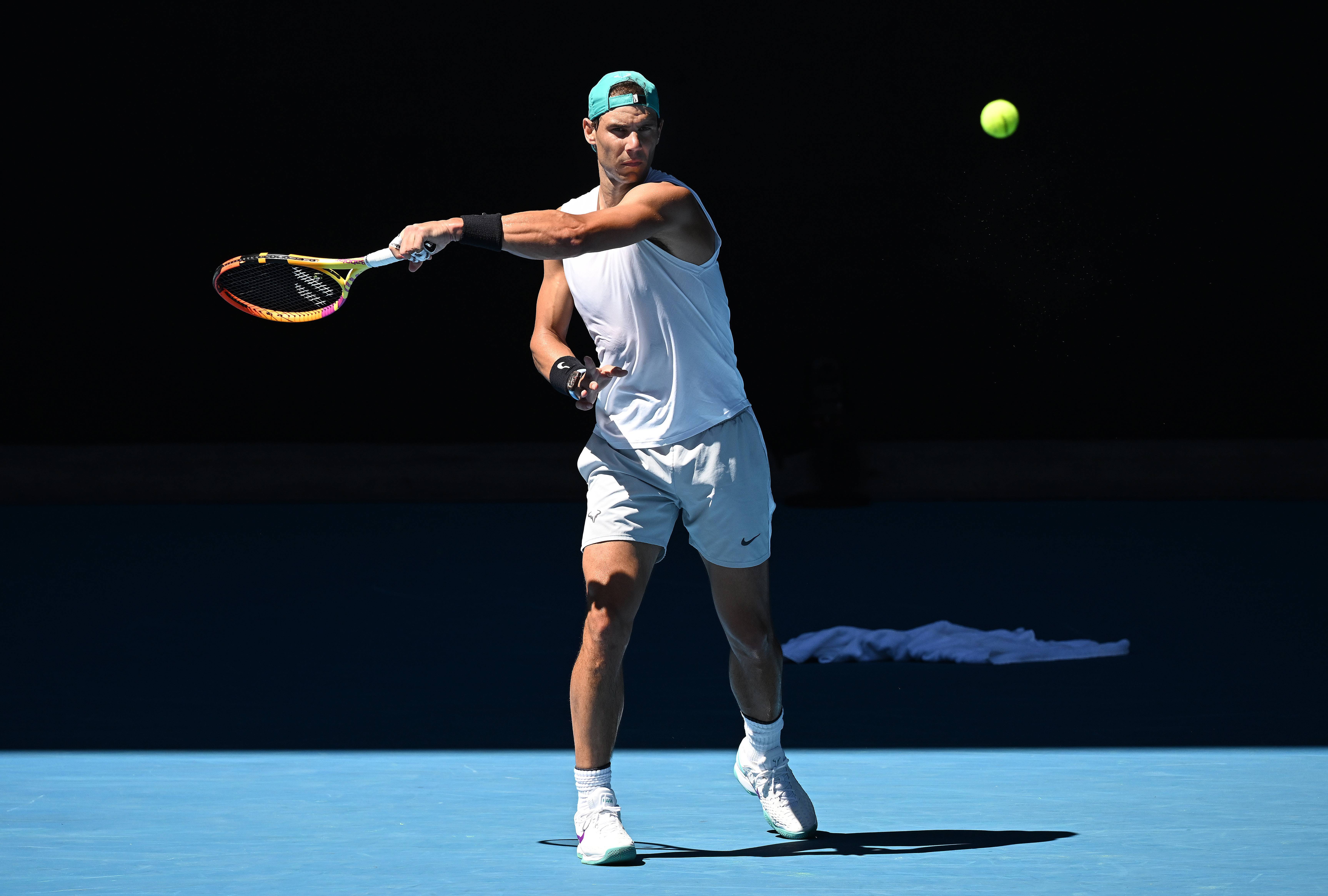 澳大利亚网球队险胜西班牙网球队，纳达尔绝境逆转