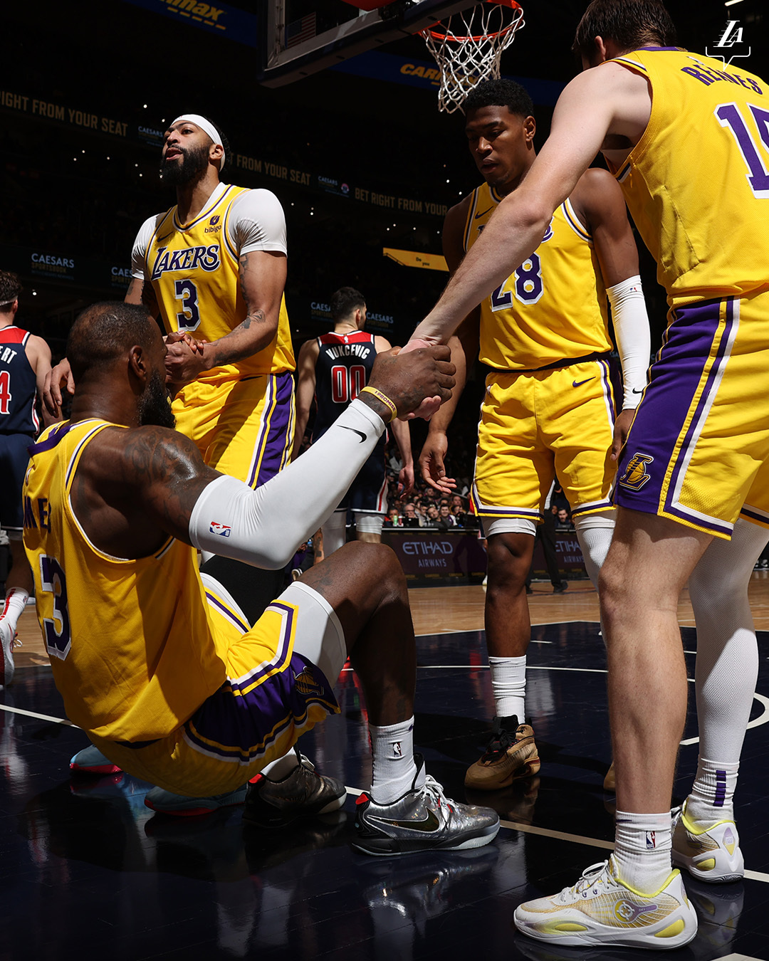 热血对决:洲际强队争夺晋级名额 热血对决:洲际强队争夺晋级名额