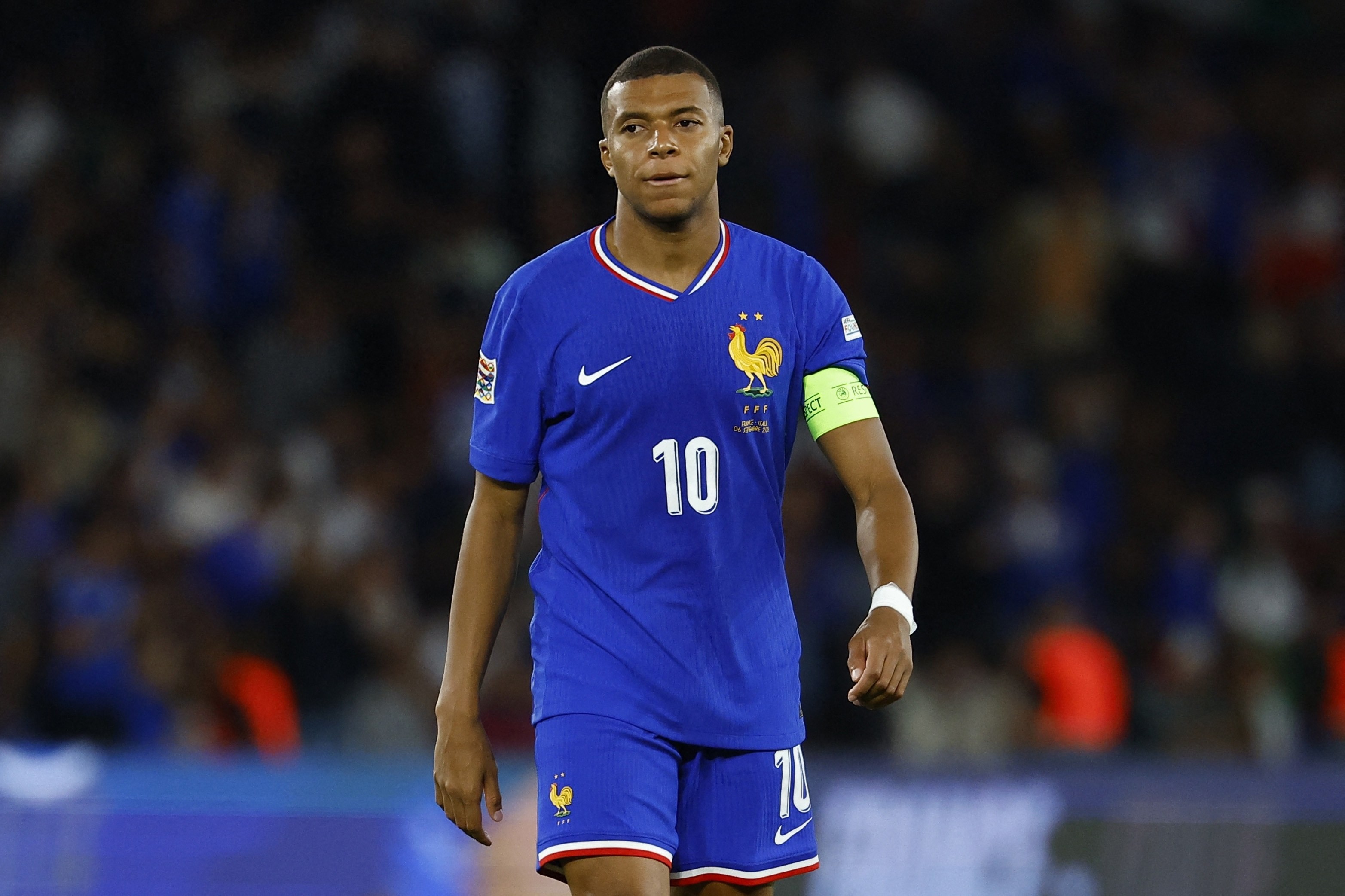 法国队碾压韩国队，安赛龙统治全场