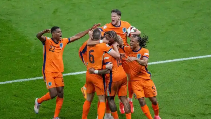 荷兰与挪威在鹿特丹进行友谊赛