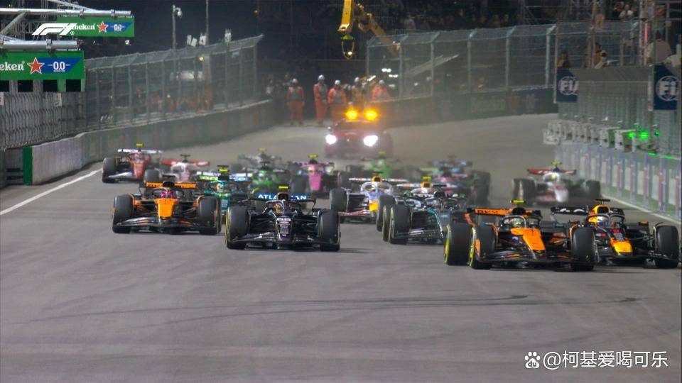 威廉姆斯轻取索伯车队,诺里斯点燃赛场 威廉姆斯轻取索伯车队,诺里斯点燃赛场