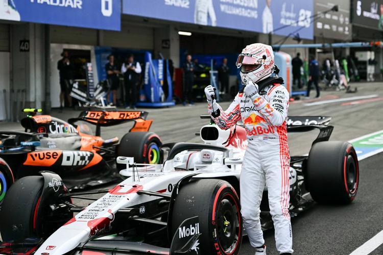 威廉姆斯轻取索伯车队,诺里斯点燃赛场 威廉姆斯轻取索伯车队,诺里斯点燃赛场