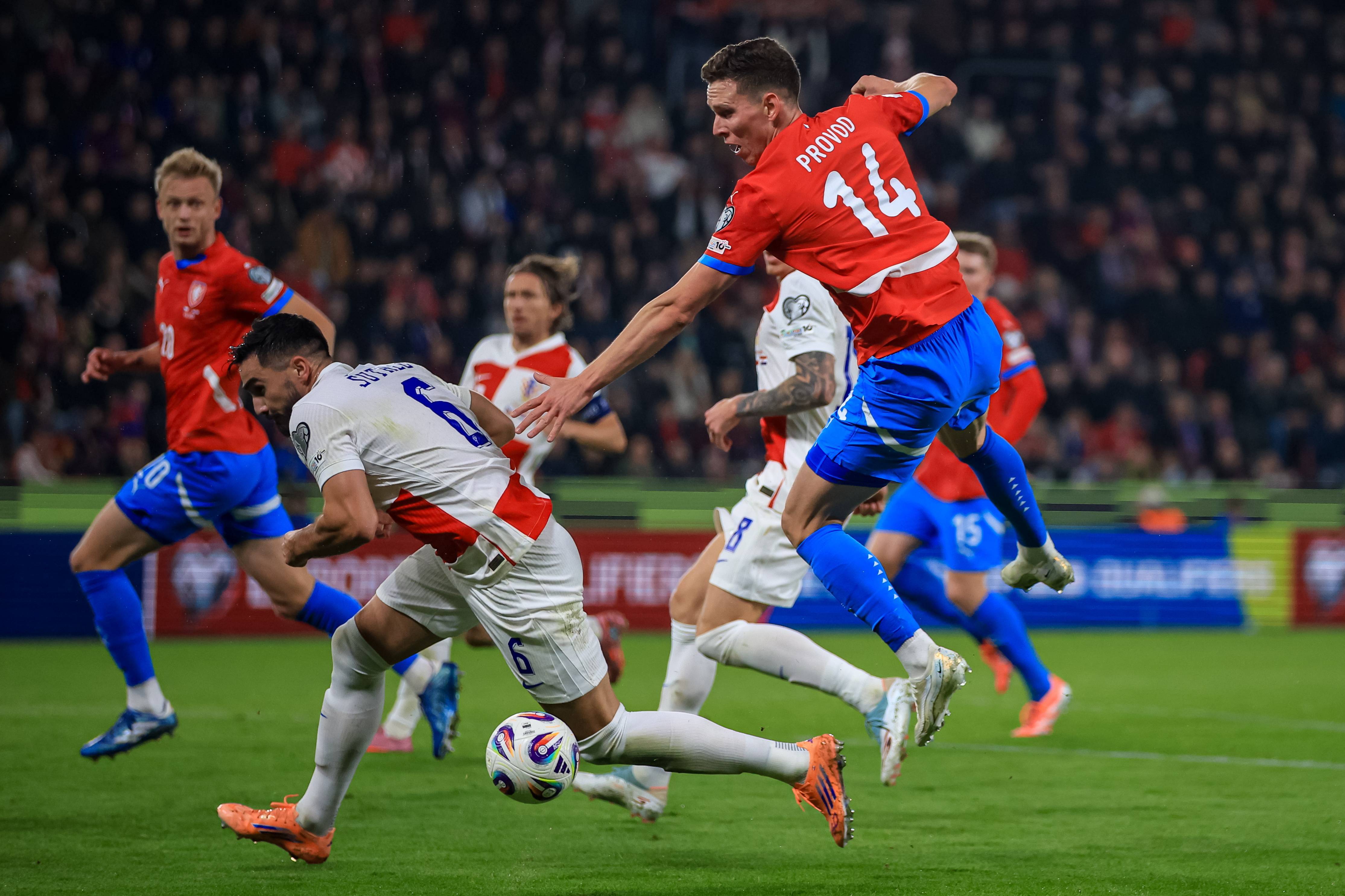 奥地利中场全力备战，决赛或迎来高峰