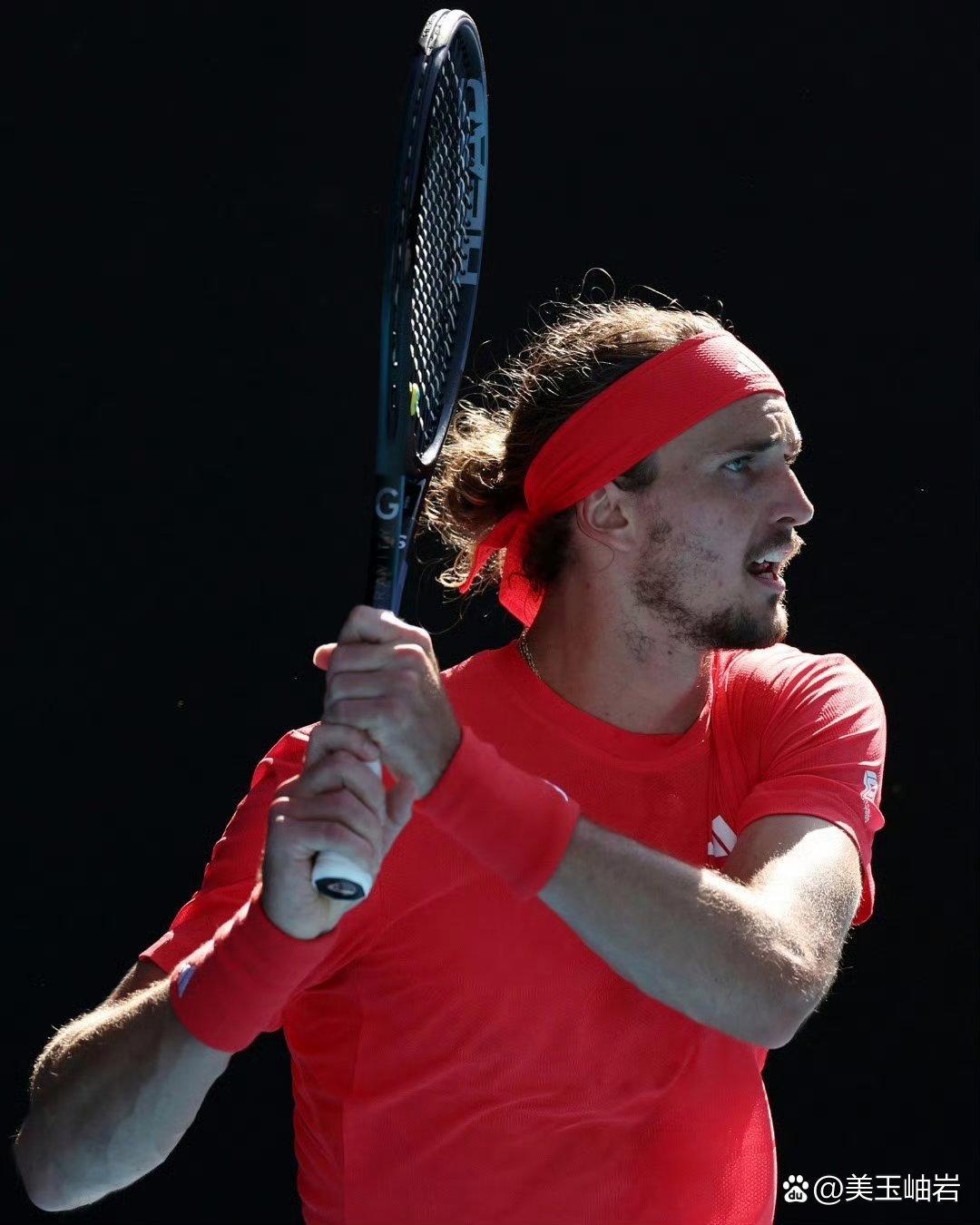 熊猫体育平台-日本网球队爆冷法国网球队，德约科维奇完成帽子戏法