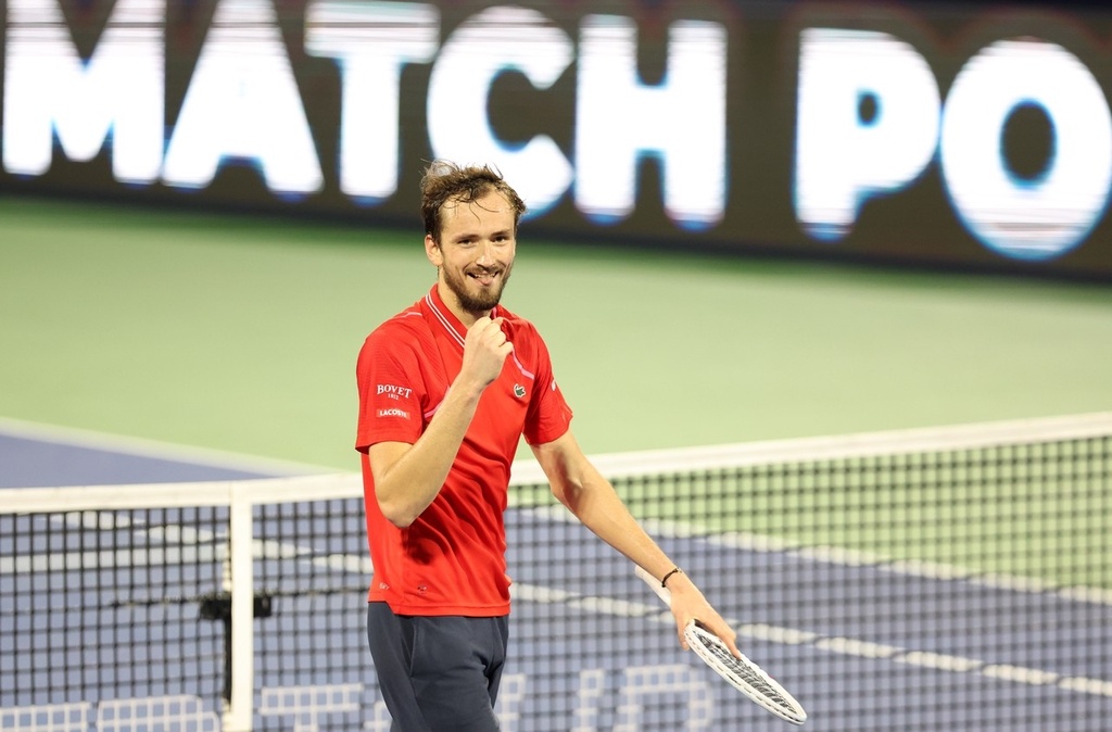 日本网球队爆冷法国网球队，德约科维奇完成帽子戏法