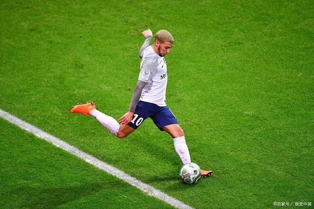 诺维奇主场胜出，提升战绩表现