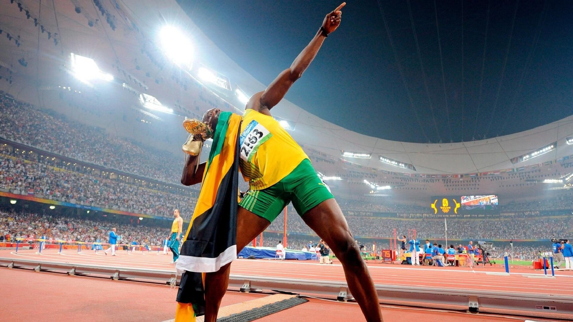 开拓者力克76人，米切尔连续得分狂潮拉开差距，展现巨星本色