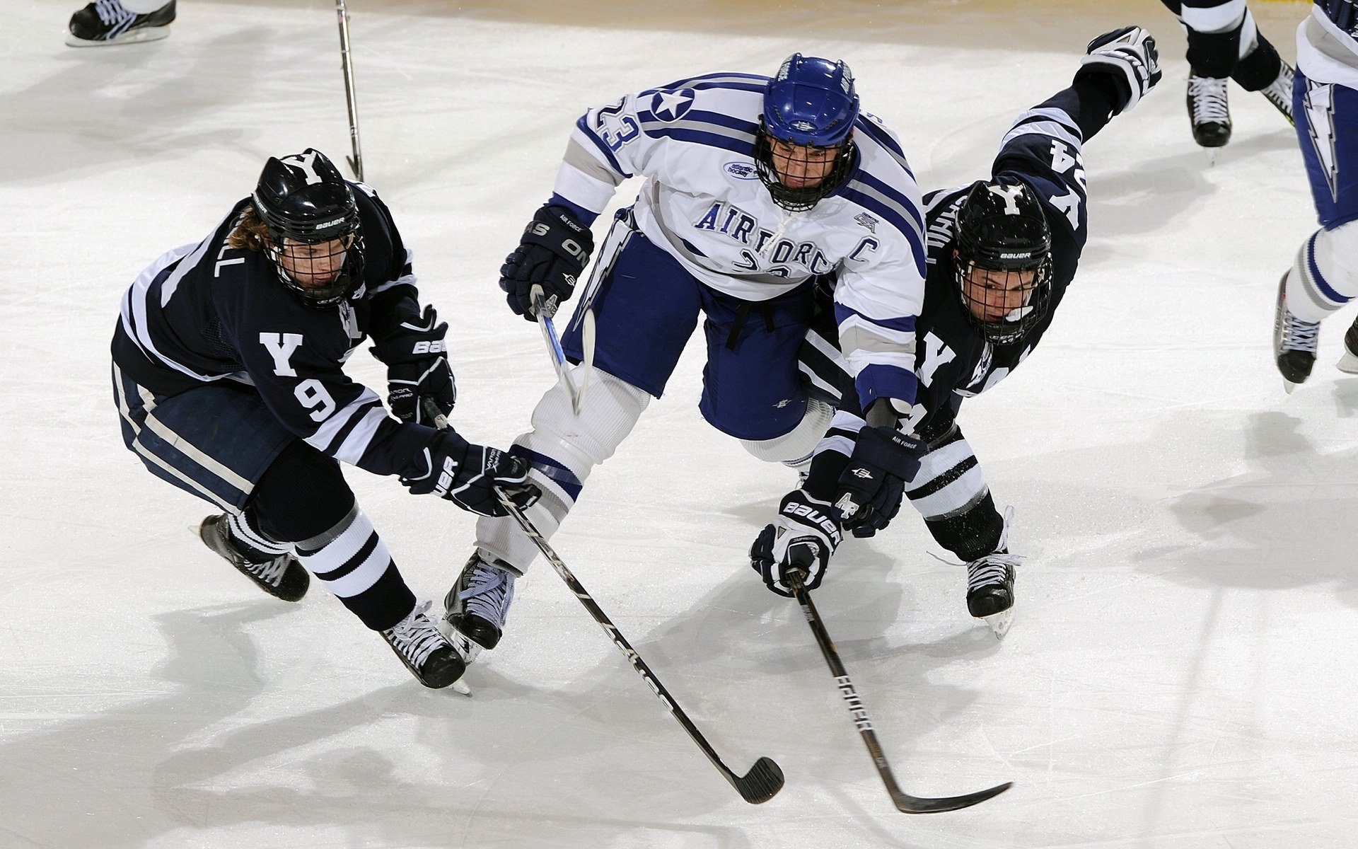从法兰西到亚平宁，孔德的胜利方程式，如何跨越国界定义现代后卫价值