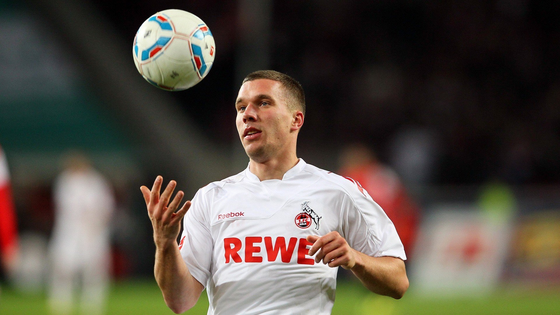 瑞士终结乌克兰，莱奥攻防两端的统治性表演