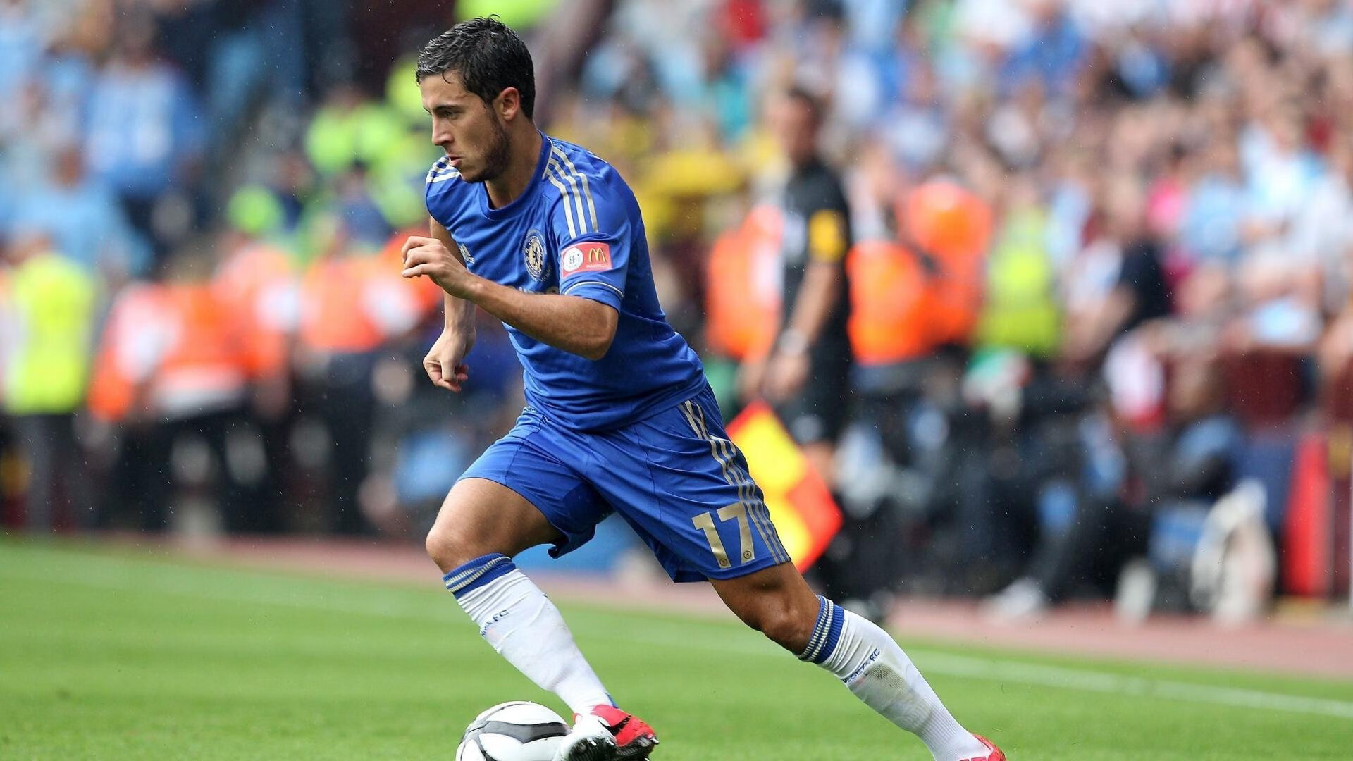 克瓦拉茨赫利亚独中三元刷新纪录,莱比锡红牛完胜墨西哥美洲书写欧冠新篇